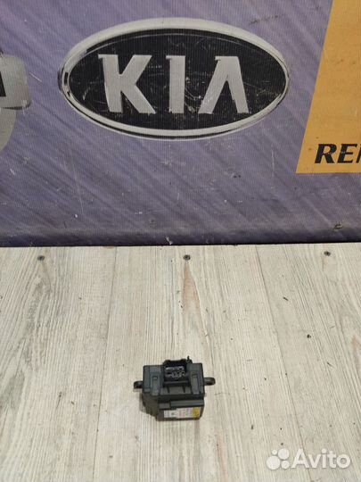 Блок электронный Kia sorento XM