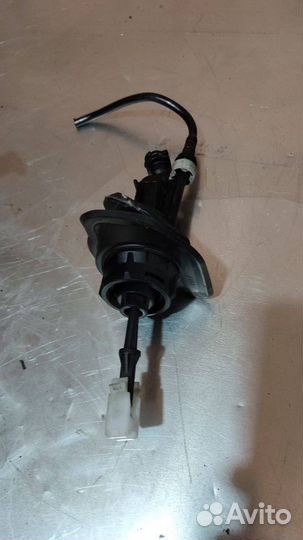 Цилиндр сцепления главный Mazda 3 BK рест. 2008