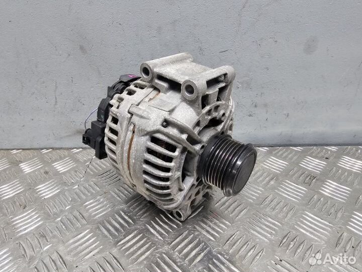 Генератор Audi A4 B8