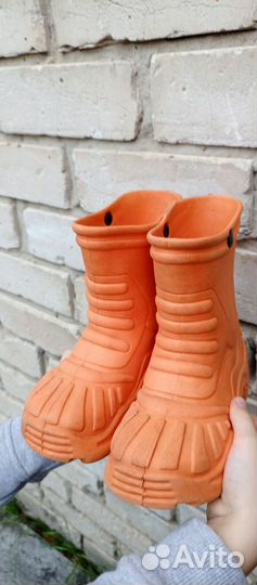 Резиновые сапожки