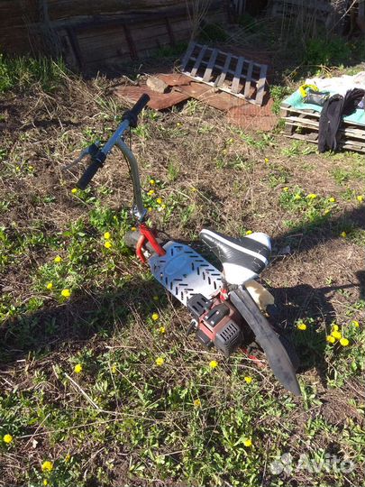 Бензиновый самокат