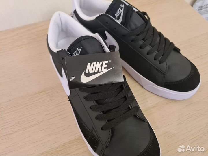 Кроссовки Nike blazer
