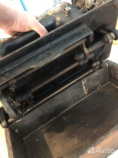 Швейная машина Singer