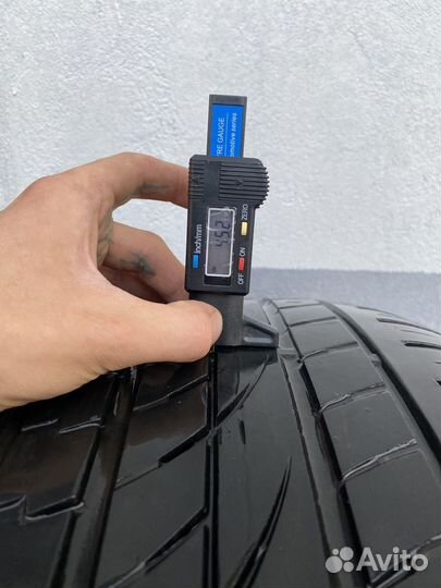 Continental ContiCrossContact UHP 295/40 R21 111W