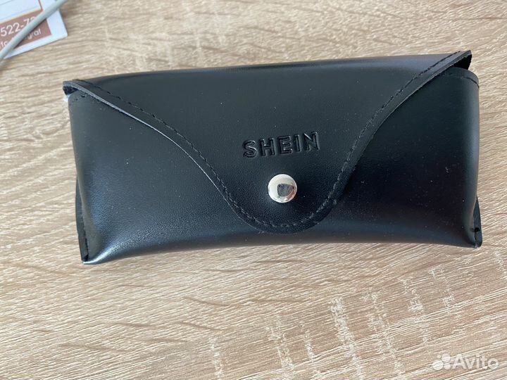 Солнцезащитные очки