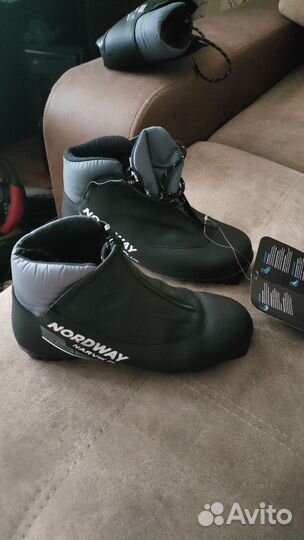 Лыжные ботинки