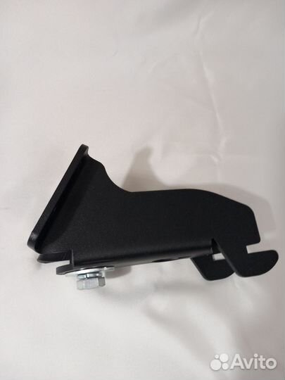 Кронштейн запасного колеса 60 к раме