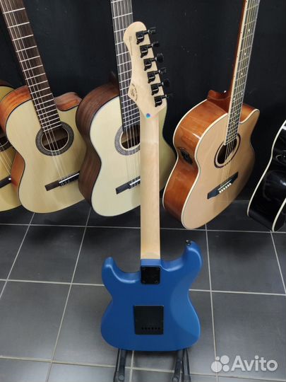 Электрогитара Новая