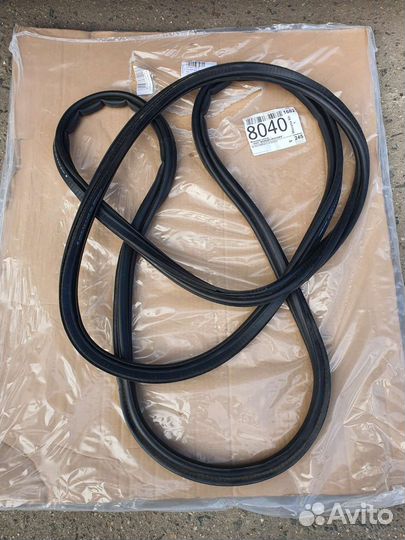 Уплотнитель багажника Skoda Octavia A5