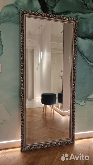 Зеркало настенное в багете (1,5 x 0,65 м)
