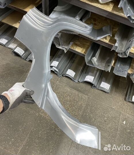 Арка левая Volvo S40 V40 1995-2004 (Polcar)