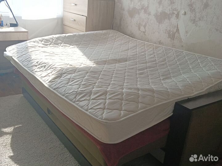 Матрас 160х200 бу