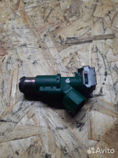 Форсунка Peugeot 206 хэтчбэк 5 дв. 1.4 KFW 2006