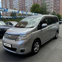 Nissan Serena 2.0 CVT, 2010, 310 000 км, с пробегом, цена 1 280 000 руб.