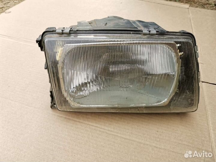 Фара audi 100