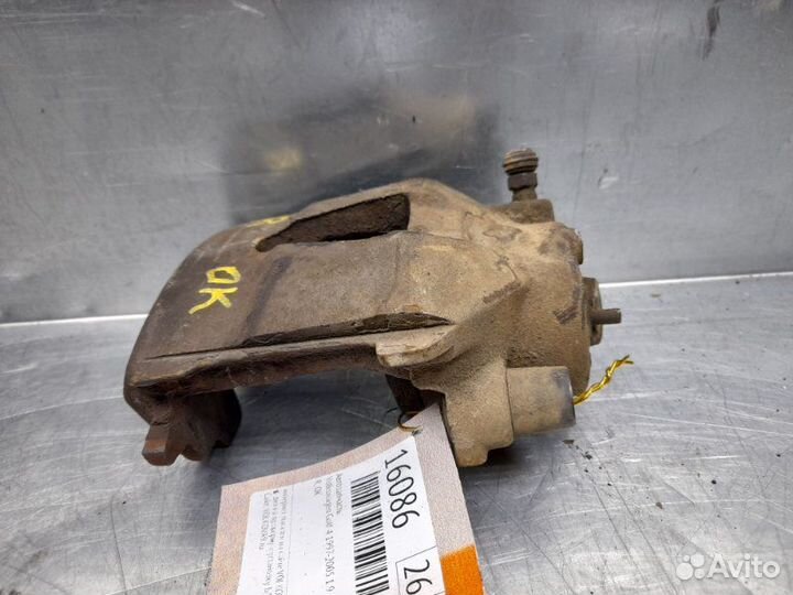 Суппорт тормозной передний правый Volkswagen Golf