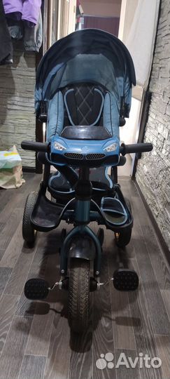 Детский велосипед с ручкой