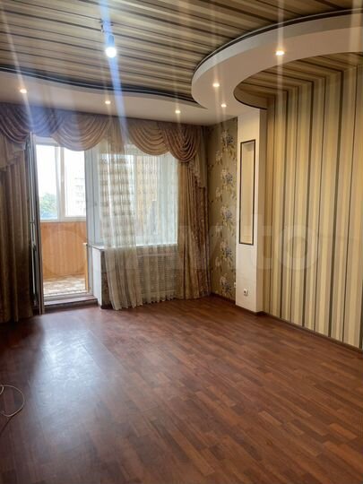 3-к. квартира, 100 м², 6/10 эт.