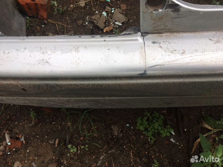 Задний бампер Toyota Carina AT211