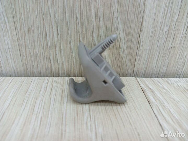 Крючок солнцезащитного козырька Hyundai Solaris 2