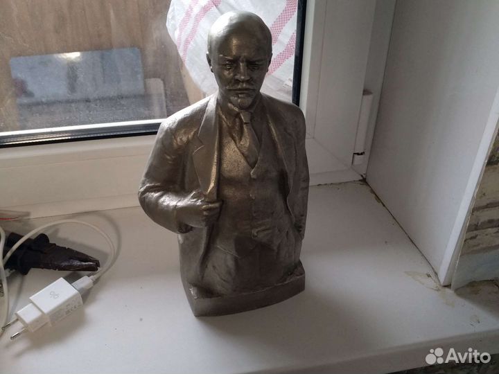 Статуэтка Ленин