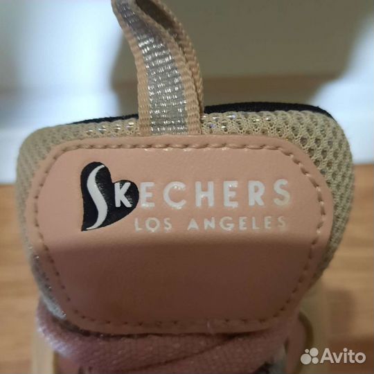 Кроссовки skechers для девочки