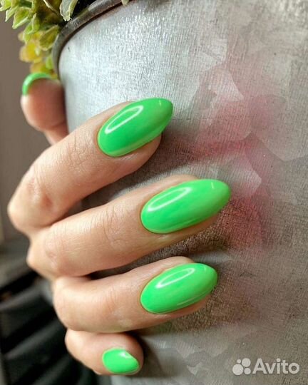 Маникюр и педикюр