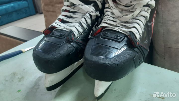 Коньки хоккейные CCM Jetspeed FT4 Pro 10.5 wide бу
