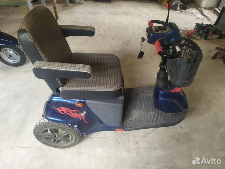 Продам электро скутер для пожилых людей Suzuki