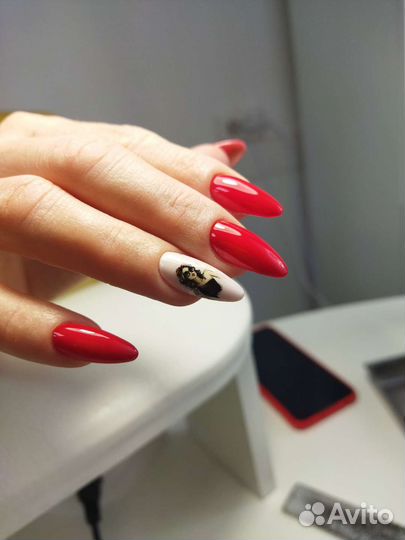 Маникюр с покрытием гель-лаком