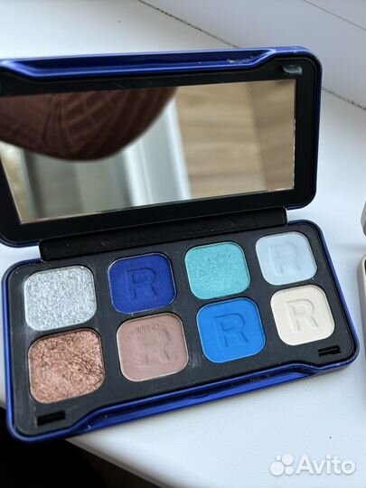 Тени для век люкс-разные,новые и личные палетки