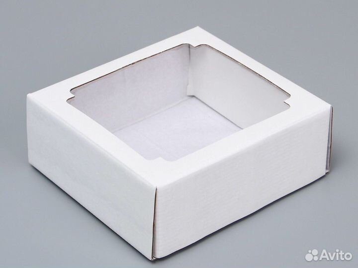 Картонные коробки с окном