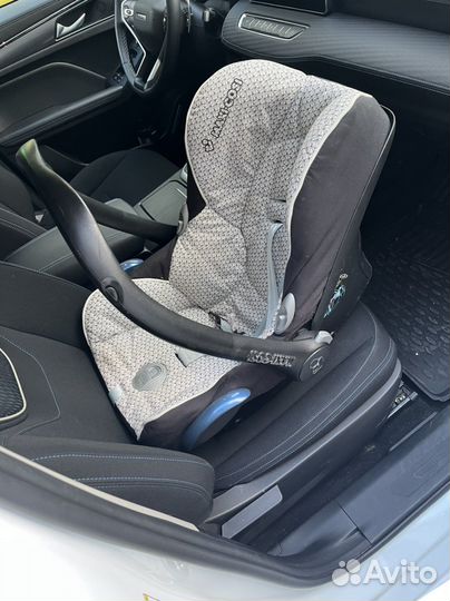Детское автокресло от 0 maxi cosi