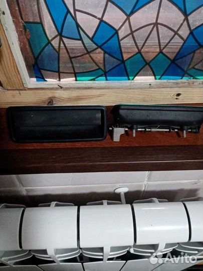 Автомобильная дверная ручка