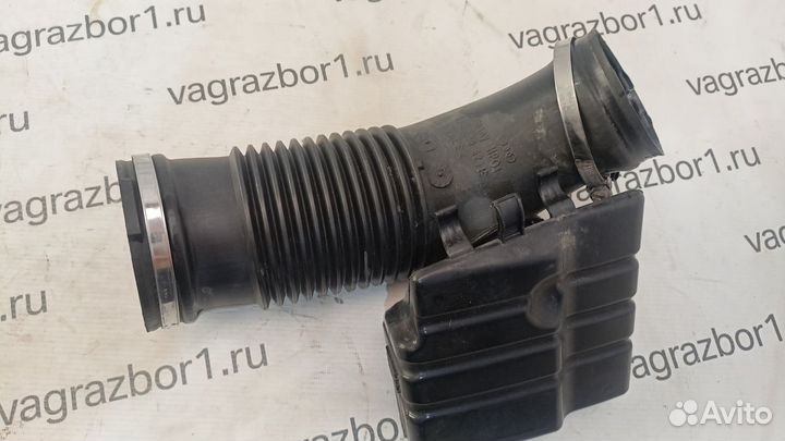 Резонатор воздушного фильтра Audi A6 (C6) III (200