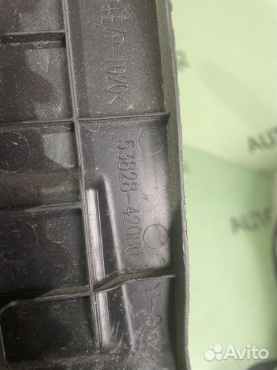 Пыльник переднего левого крыла toyota rav 4 xa50