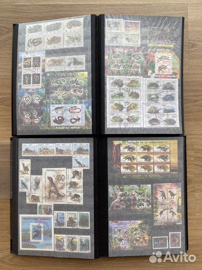 Альбомы Linder 2шт с марками животные