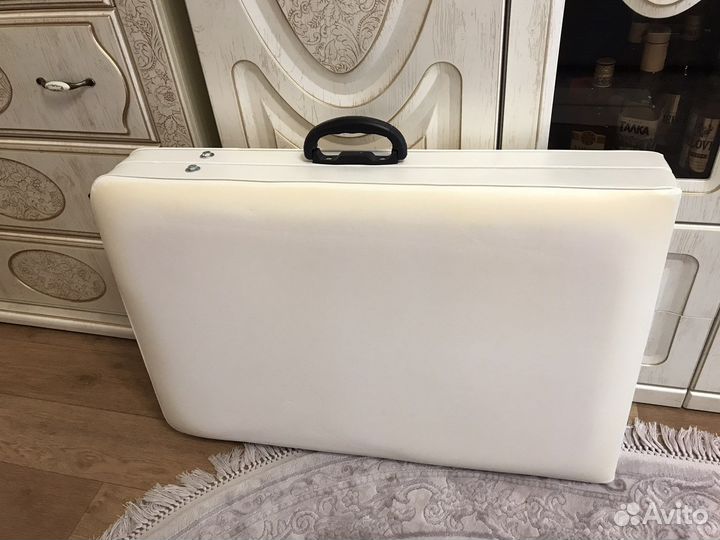 Кушетка для наращивания ресниц