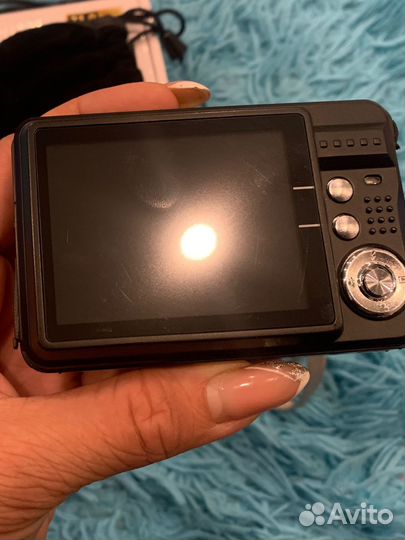 Компактный фотоаппарат
