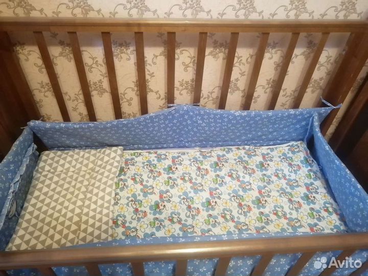 Детская кроватка