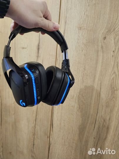 Игровые наушники logitech g933s