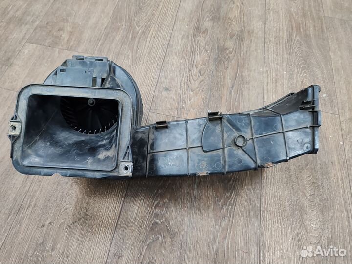 Корпус печки VW Passat B3 с моторчиком