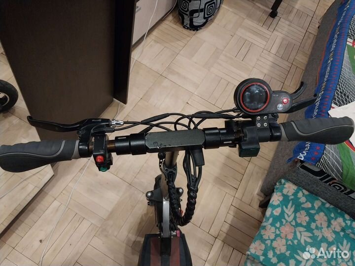 Электросамокат Куго М4