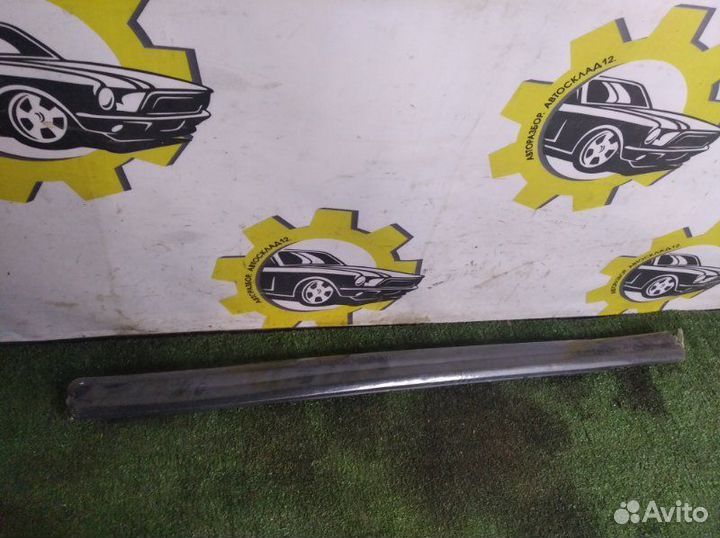 Молдинг двери Renault Logan 2007