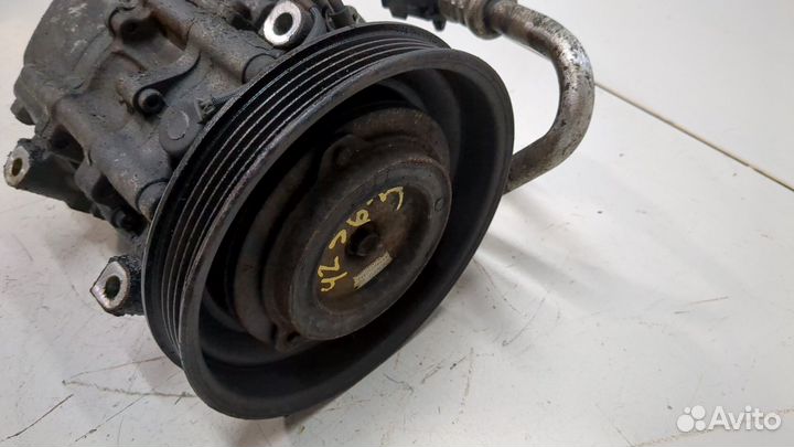 Компрессор кондиционера Toyota Corolla E11