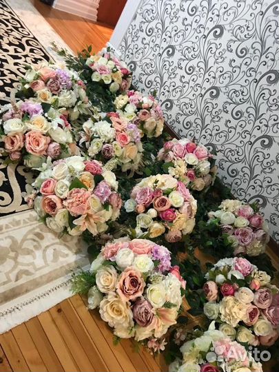 Готовые букеты