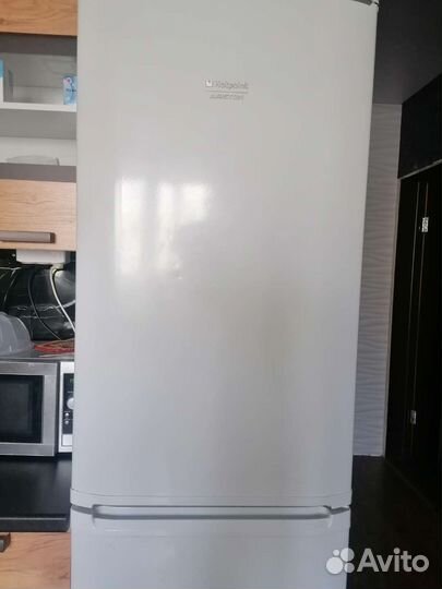 Холодильник hotpoint ariston бу