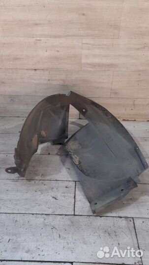 Подкрылок передний левый LADA Largus С 2012 По