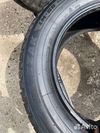 Bridgestone Blizzak LM-80 Evo 235/60 R18