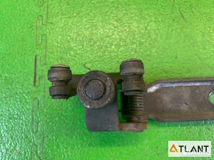 Ролик раздвижной двери задний левый toyota hiace R